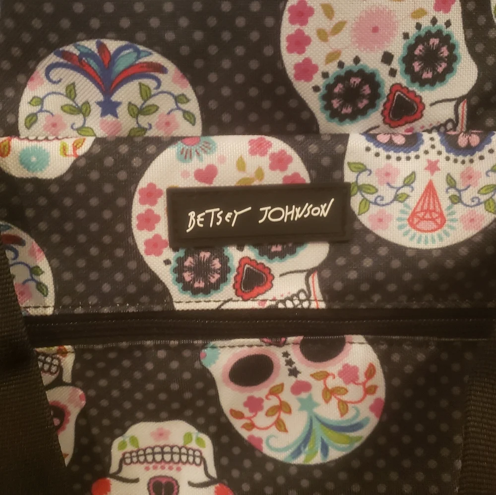 Betsey Johnson Skull Party 22